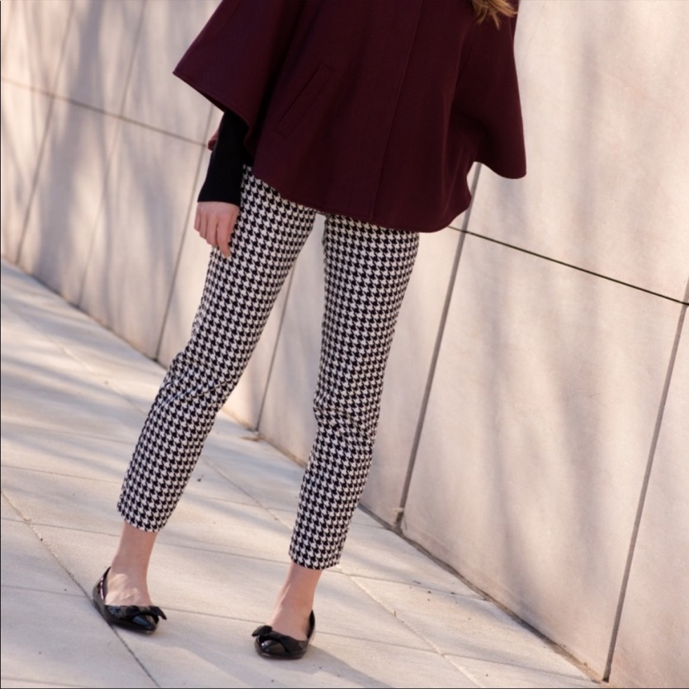 NWT Old Navy Herringbone Pixie Pants - Women Size 10